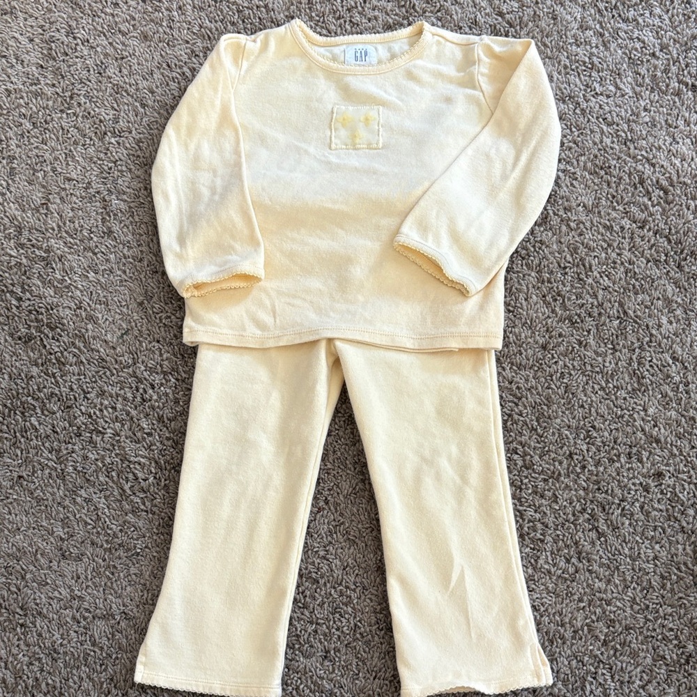 GAP Soft Yellow Kids Matching  Set